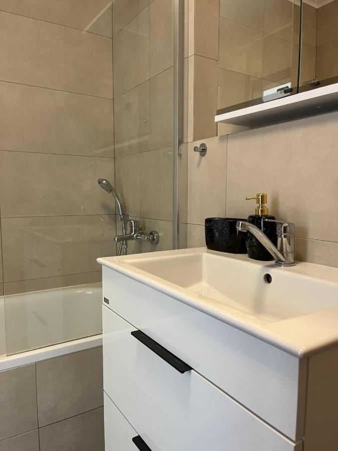 Elegant Escape Apartment II - City Centre Bratislava Eksteriør bilde