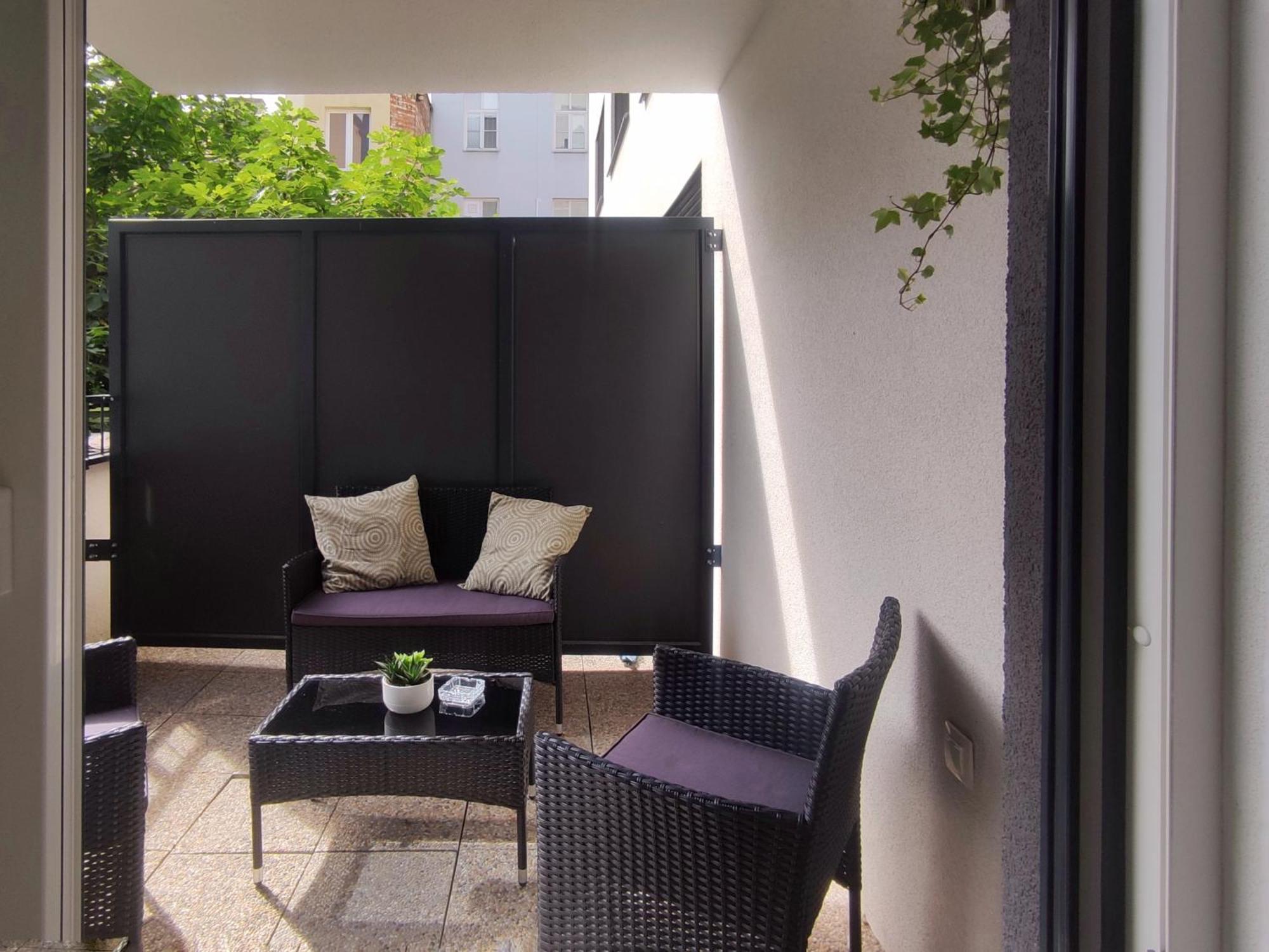 Elegant Escape Apartment II - City Centre Bratislava Eksteriør bilde